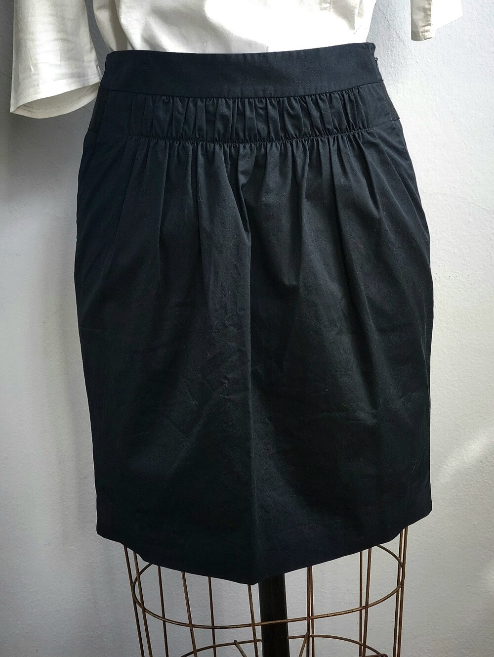 Banana Republic Curved Yoke Tulip Skirt w/ Pockets 0 Black READ FLAW